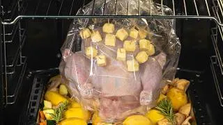 Miniature : Poulet cuit au four en sachet ! Incroyablement tendre et juteux à chaque fois.