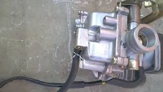Miniature : Branchement des durites sur un carburateur 4 Temps