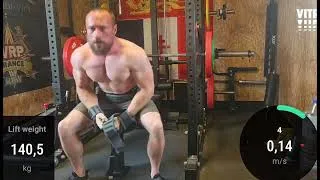 Miniature : Bench Comp : 140,5kg x4@0,14m/s