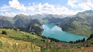 Miniature : randonnée au départ du col du pré dans le beaufortain. vue sur le lac de roselend et le mont blanc
