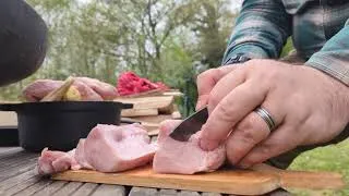 Miniature : Cuisine bushcraft brasero et cocotte en fonte (bouffecraft)