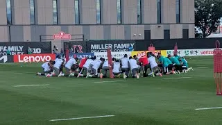 Miniature : SportCast221 à l'entraînement des Lions #fifaworldcup 