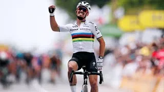 Miniature : Tour de France 2021 - Julian ALAPHILIPPE en jaune, CHUTE dans le peloton !