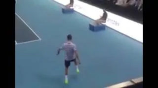 Miniature : Paire est monstrueux balle (de tennis) au pied