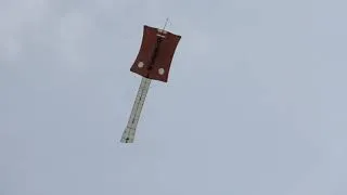 Miniature : Cigar Box Guitar Kite (Blue Blues Sky)
