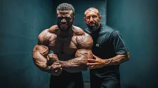 Miniature : Essan analyse mon physique | séance pec & biceps