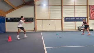 Miniature : Travail de l'oeil au tennis vector ball
