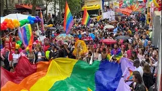 Miniature : La Hongrie interdit la pride et menace l’union européenne