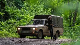 Miniature : Ride with a 1980 Datsun in a Serbian unknown forest
