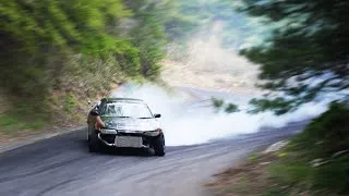 Miniature : 300 CHEVAUX, UNE MONTAGNE ET UNE PAIRE DE C*UILLES