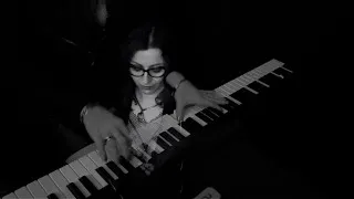 Miniature : TF Eliz “ SOCIAL DISTORTION - Don’t Drag Me Down ” Piano Version