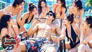 Miniature : Réincarné en étudiant obèse, il maigrit, s’entraîne et devient beau, courtisé par mille filles !