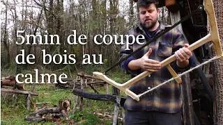Miniature : Juste un moment calme de coupe à la hache et à la scie