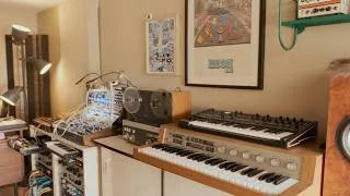 Miniature : buchla synthesizer and sequential fourm / improvisation in the studio