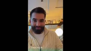 Miniature : kendji girac signe des autographes pendant ces vacances de Noël en familles