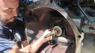 Miniature : Embrayage Ford 3000 : changer ou réparer ? - Ep242