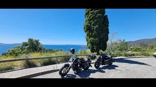 Miniature : UNE HARLEY ET UNE TRIUMPH SUR LA COTE D'AZUR