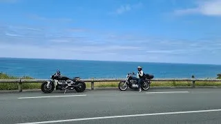 Miniature : Une Harley et une Triumph au Pays Basque