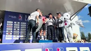 Miniature : L’ovation pour Justine Gegu sur le podium de la 3e étape du Bretagne Ladies Tour 