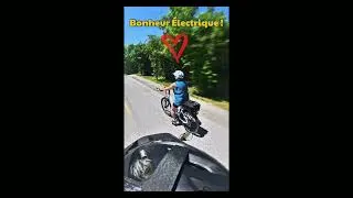 Miniature : VÉLO ÉLECTRIQUE! Bonheur Électriqueà Gatineau par une belle Journée Bleu Vélo!