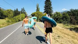 Miniature : la vanlife nous fait faire vraiment n’importe quoi (descente de la drôme en bouée gonflable)