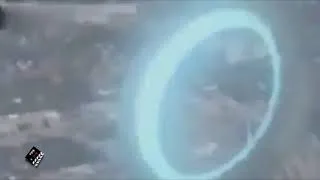 Miniature : Door to another dimension caught on camera, Passenger of an airplane captures dimensional door.