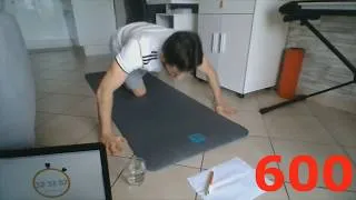Miniature : 1200 Pompes en 1H ?! Challenge