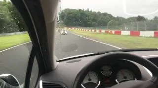 Miniature : [IRL] Tour du Nürburgring en Peugeot 207 SW