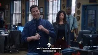 Miniature : Brooklyn Nine-Nine : saison 4 à 6 │ Bande-annonce │ Warner TV France