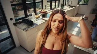 Miniature : 🎬 NESLY - CARPE DIEM (Clip officiel)