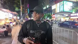 Miniature : On teste la vraie nourriture de rue chinoise avec Roméo MD ! (Night Market 🇨🇳🔥) Ep2
