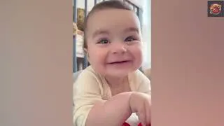 Miniature : Hilarious Funny Baby Videos Compilation - Laugh Out Loud with Cute Babies