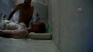 Miniature : Eliminarea prafului tanzanian cu o baie turcească (S1E11)