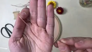 Miniature : Broderie #7 - Le kit à broder "Tambour fleuri"