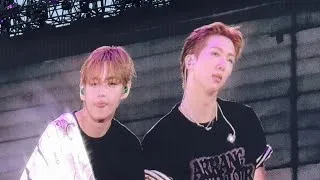Miniature : BTS – Please | ARIRANG World Tour Paris 260717 VIP Fancam 4K