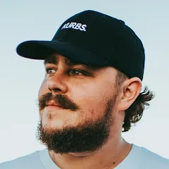 etienne_moustache