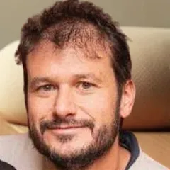 senrichiravecpierre-elie