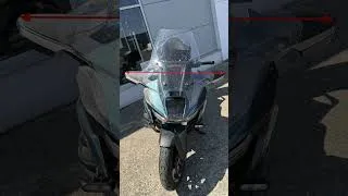 Miniature : Comparaison de largeur R1300RT vs Multistrada V4S