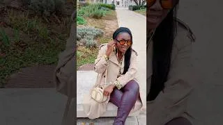 Miniature : Cette dame m’a arrêté dans la rue pour… 🤣😳? Heureusement que Lomorfia m’a sauvé la mise. 🤭😍