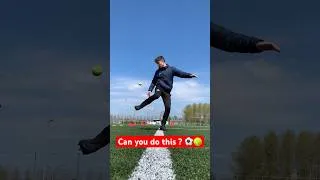 Miniature : 👀⚽️🎾 #football #soccer #tennis #freestyle #futbol #footballshorts #skills #footballskills #love