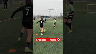 Miniature : Simple skills 🧪⚽️ #1v1 #football #soccer #skills #training #foot #futbol #girl #technique #iniesta
