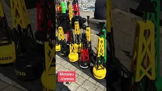 Miniature : METALEU, sculpteur du métal, spécialisé dans les bouées maritimes