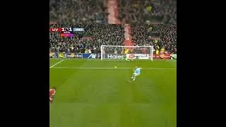 Miniature : Haaland marque à 90'+4 sur penalty ! 🥶 But décisif en fin de match | Manchester City #Shorts