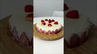 Miniature : JE FAIS GOÛTER LA RECETTE DE MON FRAISIER À MON FRÈRE !