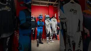 Miniature : Les tenues One Industries MX 2026 disponible chez Champion Accessoires !🔥
