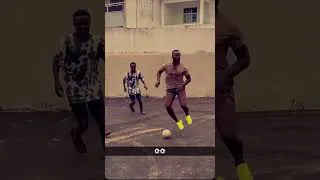 Miniature : Kerozen a raté sa vocation il devait être footballeur 😇