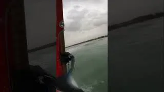 Miniature : Windsurf jump and surf