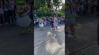 Miniature : La voix officielle de Disneyland Paris #disneylandparis #voixoff  #olivierconstantin #disneyfr #parc