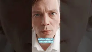 Miniature : Il a vomit un bout de son cerveau pzr le sommet de son crâne 😱