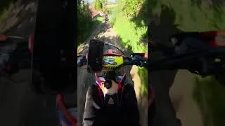 Miniature : Alors là pour une surprise ! 🤣🫶🥺 #moto #motovlog #enduro #animaux #ktm
